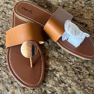 New!!! Qupid sandals with gold medallion no scratches. Size 10
